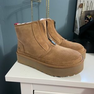 Ugg Platform Boots Women’s 7